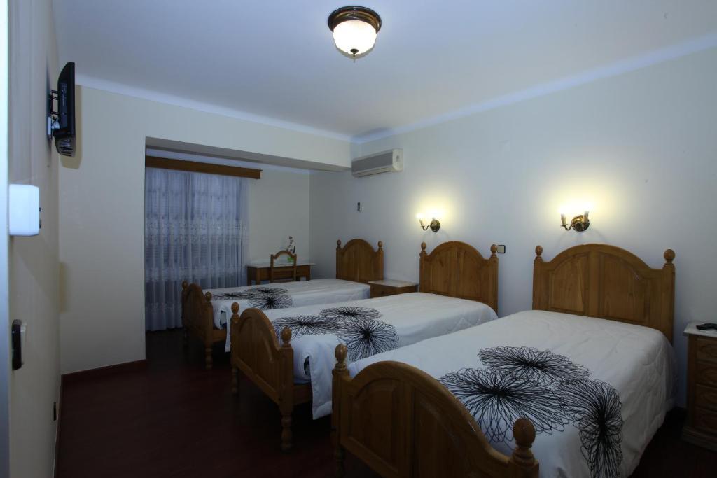 ホテル Residencial Sra. Da Lomba Pinhanços エクステリア 写真