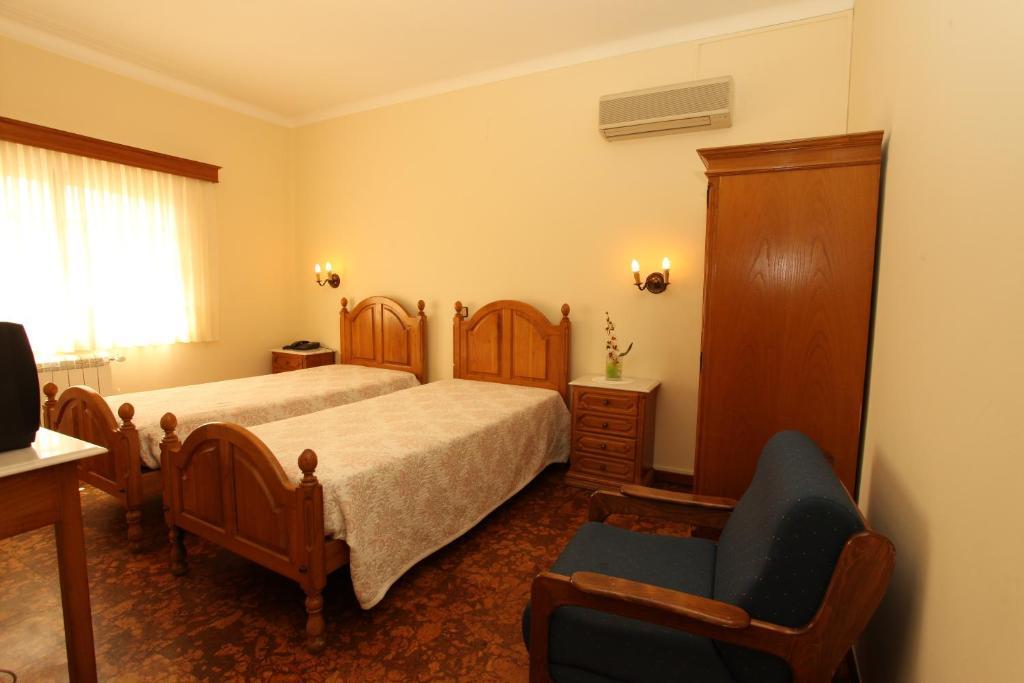 ホテル Residencial Sra. Da Lomba Pinhanços エクステリア 写真